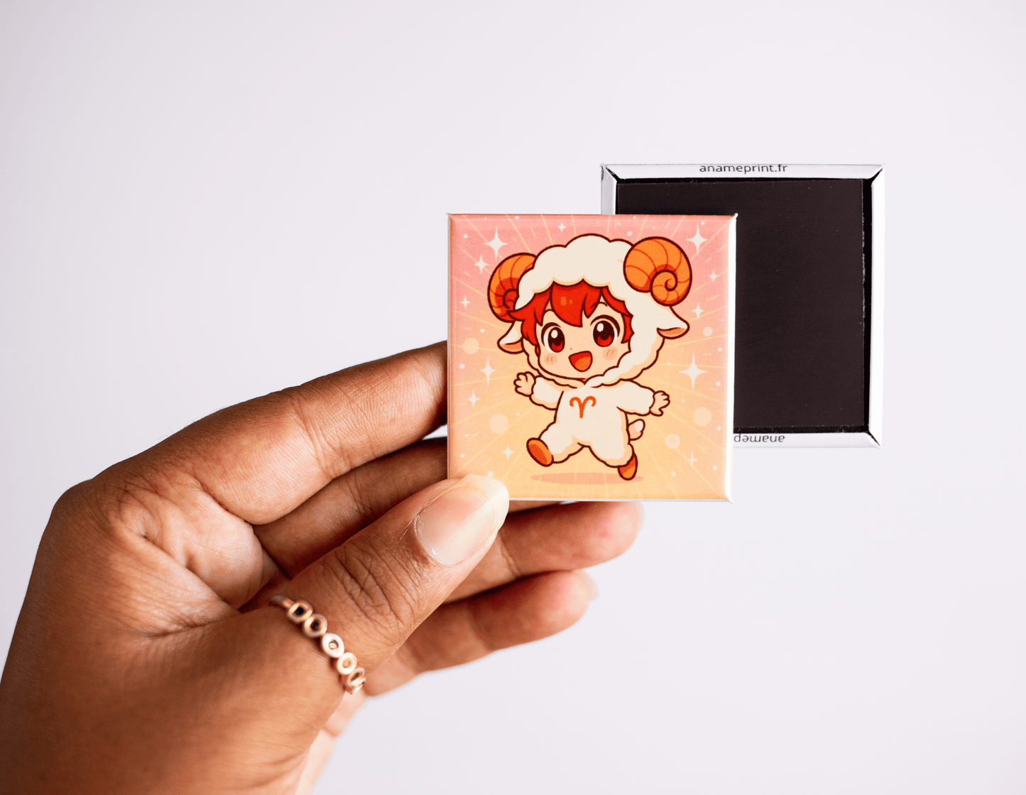 photo du signe belier de la collection zodiaque chibi costume, magnet carré rigide illustré