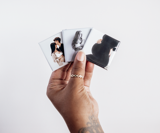 photo de trois magnets carré rigide de face