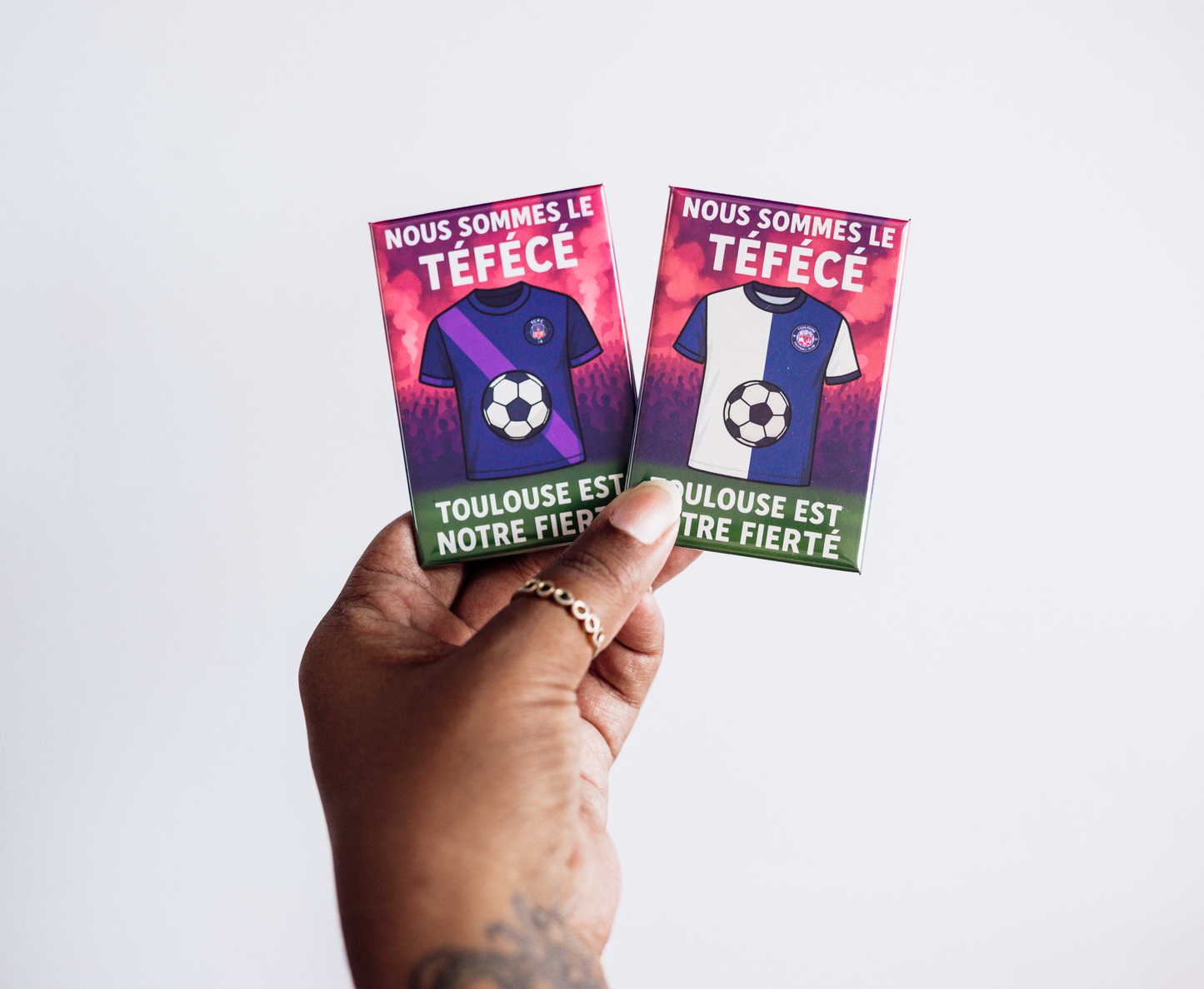 photos des deux magnets rectangle maillot de foot tfc