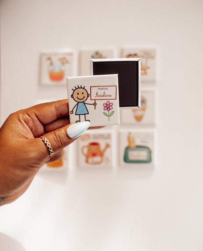 photo-magnet-fin-annee-scolaire-carre-dessin-enfantin